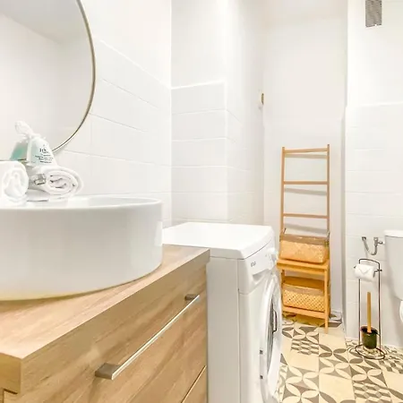 Apartment Homey Pinky - Proche Centre / Balcon Prive / Wifi
