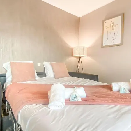 Apartment Homey Pinky - Proche Centre / Balcon Prive / Wifi *